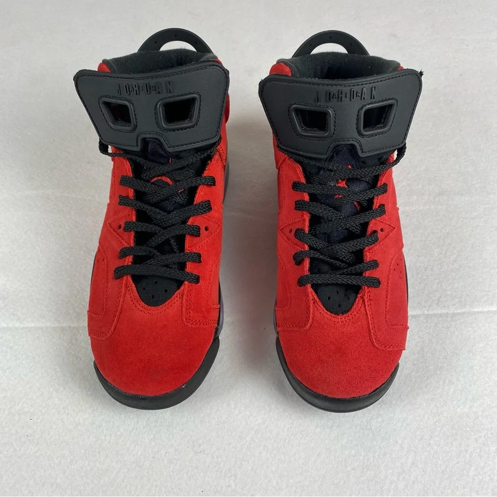 Jordan bold red
